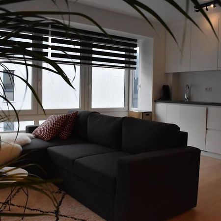 Vernieuwd appartement op 200m van de zee Oostende Buitenkant foto