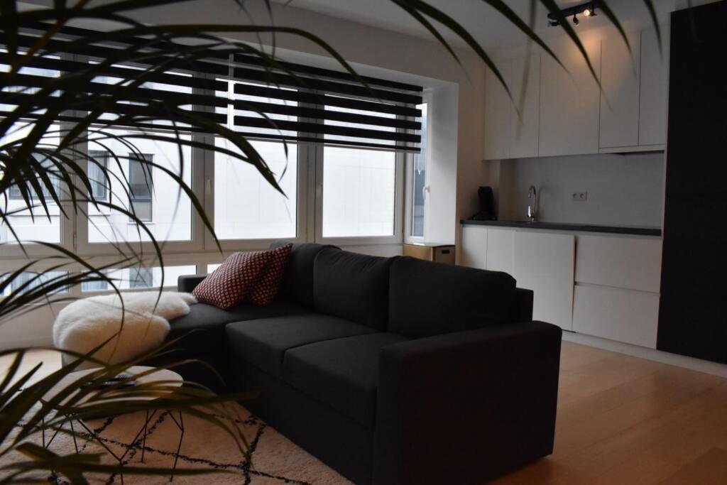 Vernieuwd appartement op 200m van de zee Oostende Buitenkant foto